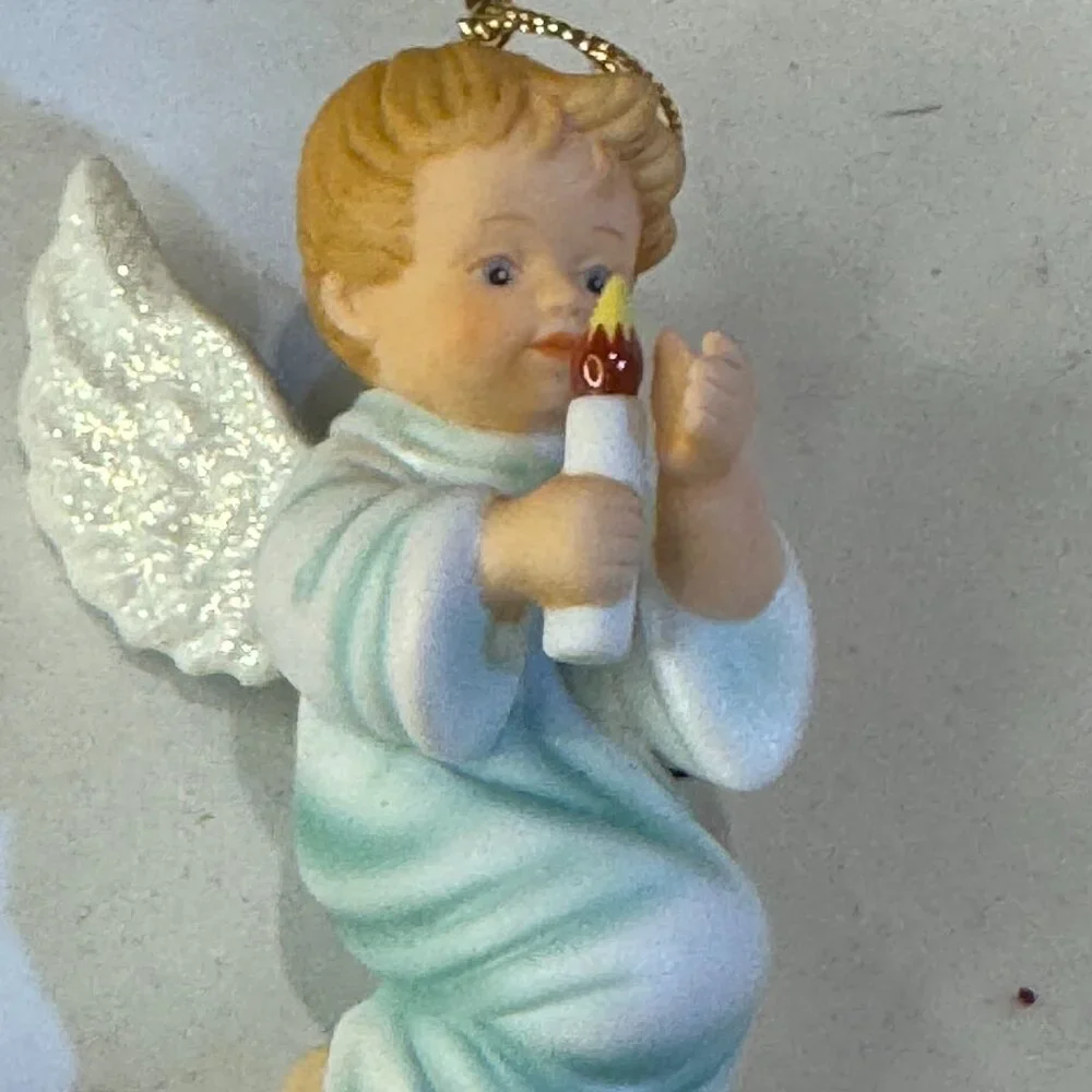Ashton-Drake “Gifts of Love Angels” – Set of 3 Holiday Ornament Figurines - Picture 5 of 6